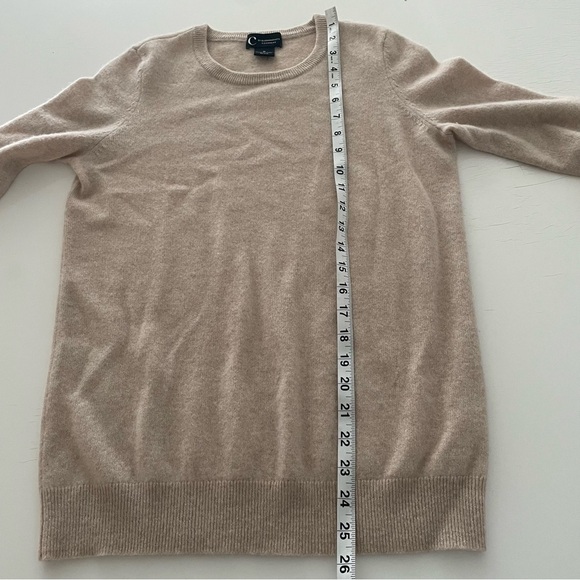 Bloomingdale’s Cashmere sweater - Picture 7 of 11